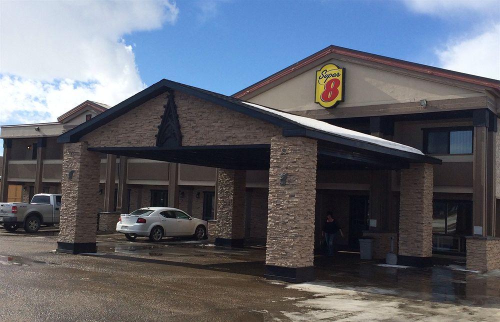Super 8 By Wyndham Red Deer City Centre Esterno foto