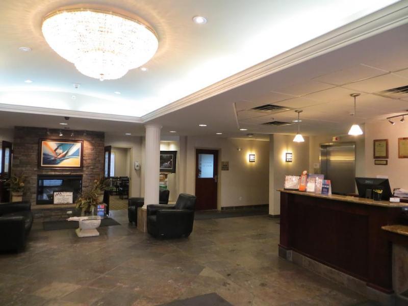 Super 8 By Wyndham Red Deer City Centre Esterno foto
