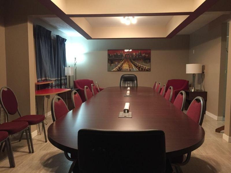 Super 8 By Wyndham Red Deer City Centre Esterno foto