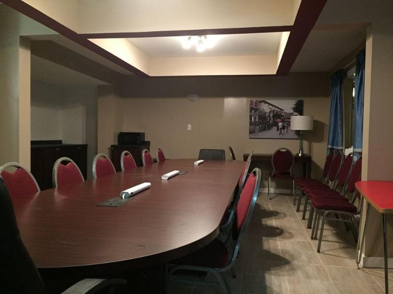 Super 8 By Wyndham Red Deer City Centre Esterno foto