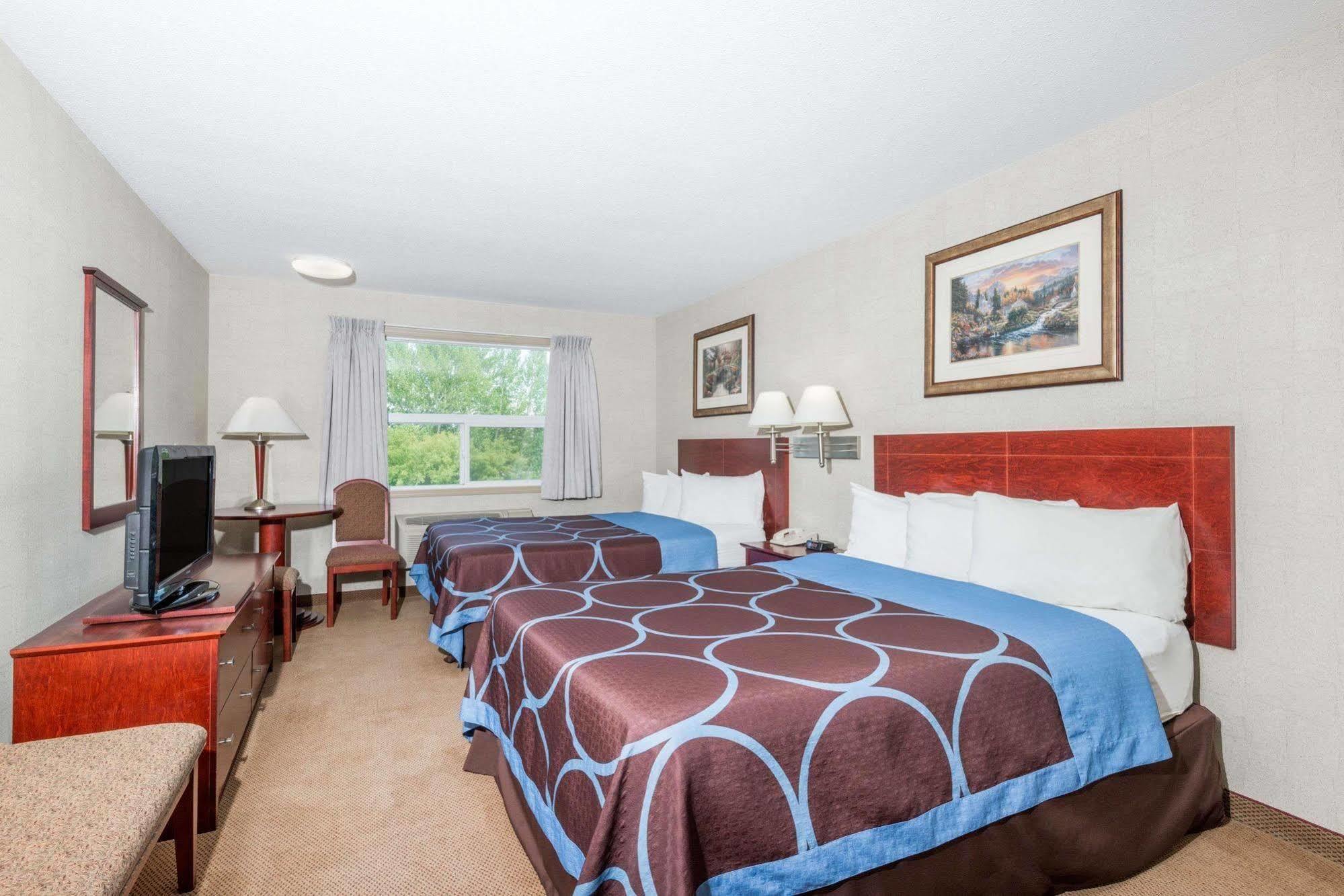 Super 8 By Wyndham Red Deer City Centre Esterno foto